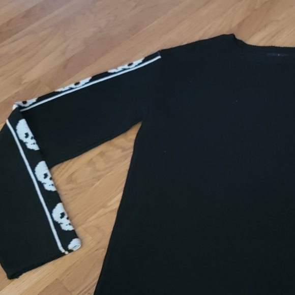Vintage 90's Morbid Threads Pullover Skull Sleeves Sweater - Picture 6 of 8